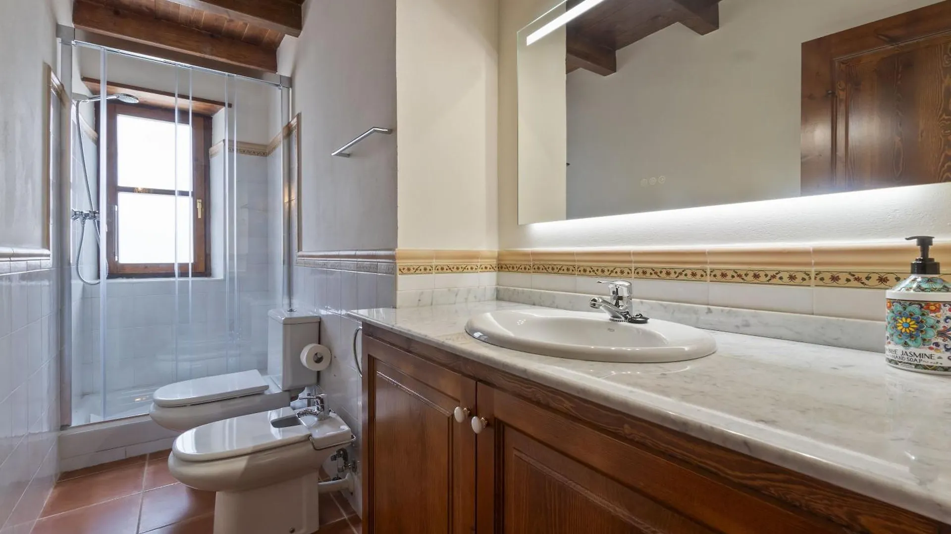 Luderna - Apartamento Con Terraza Rouche Arties