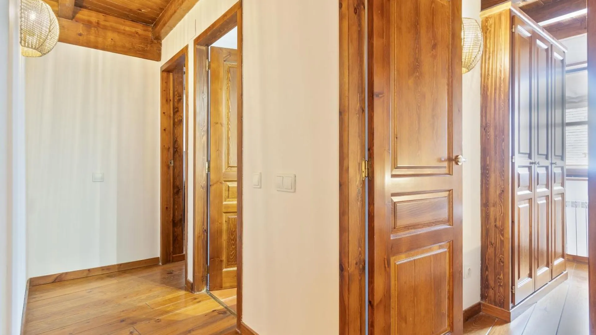 Luderna - Apartamento Con Terraza Rouche Arties Apartment