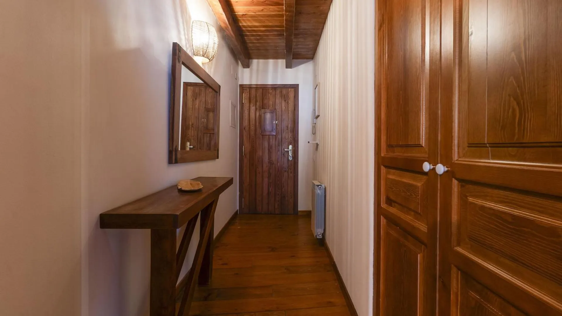 Luderna - Apartamento Con Terraza Rouche Arties 0*,  Spain